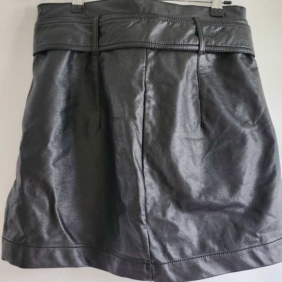 tgla Black Faux Leather Mini Skirt with Belt Size Medium - Picture 2 of 9